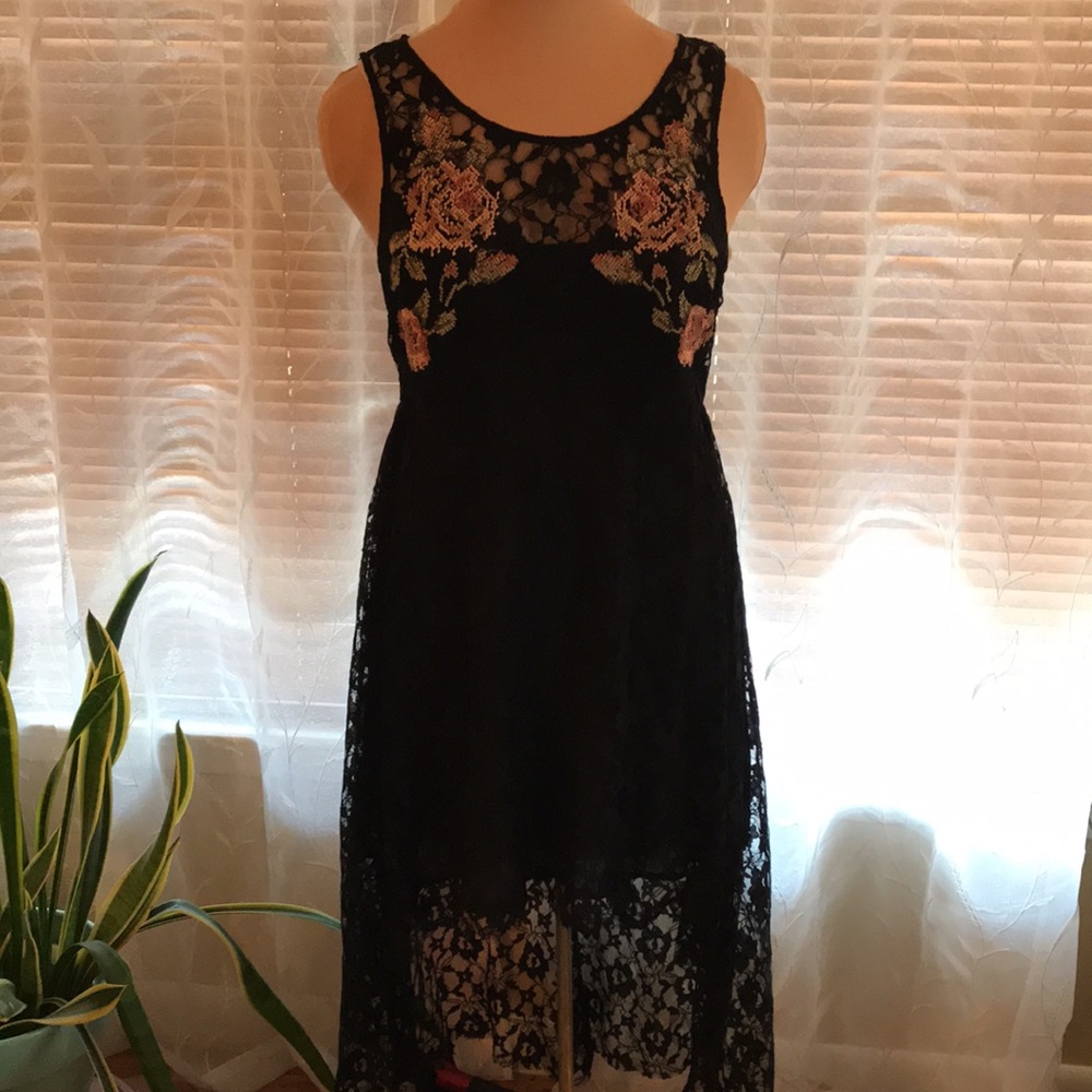 Free People black lace dress with multi colored floral chest Sz 10 bi-level hem